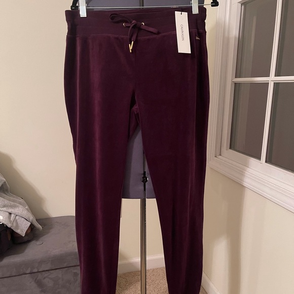 NWT Calvin Klein velour joggers - Picture 3 of 6